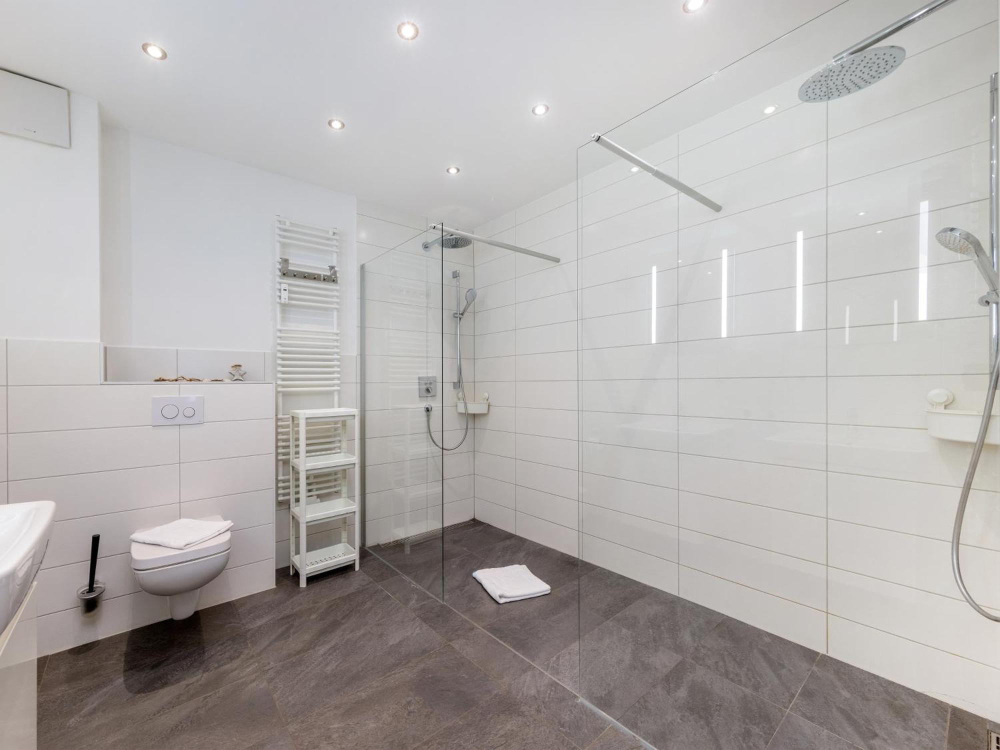 Ferienwohnung Strandlaeufer In Der Residenz Clara Sophia บินซ์ ภายนอก รูปภาพ